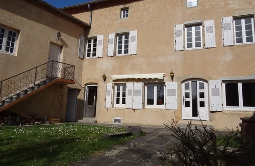Yronde-et-Buron House | Family home close to forests, pastures and further afield to volcanoes and lakes