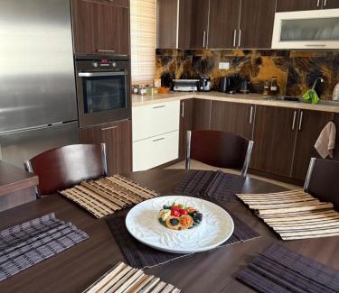 Aigio House | Family home
