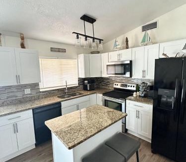 Key Vista House | Family home near beaches and Tarpon Springs