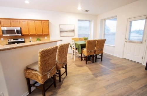 San Antonio House | Family Home ~Pool ~SeaWorld Nat'l Shooting Complex