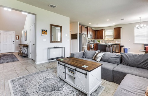 Buda House | Family Home w/Pool Access: 5 Mi to Downtown Buda!