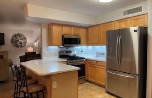 Litchfield Park House | Family Home with Pool, outdoor grill, and entertainment