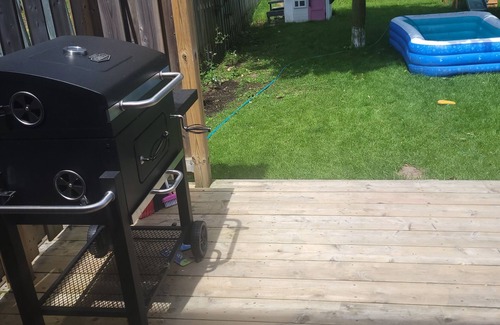 Bowmanville House | Family home with backyard fun! Close to Valley 2000 Conservation - Great Fishing
