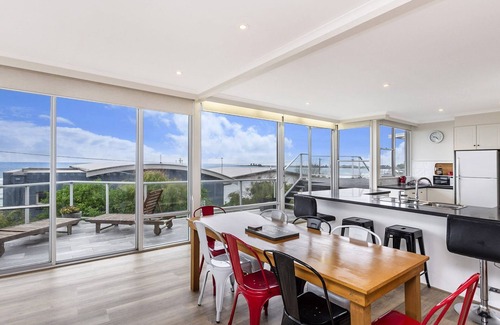 Port Fairy House | Family home with East Beach views