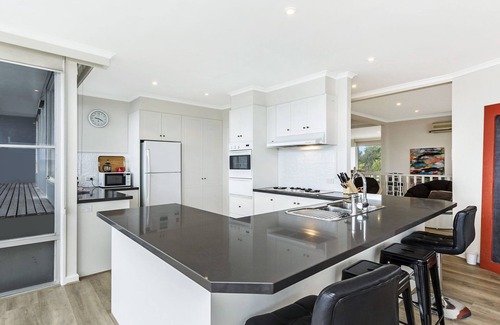 Port Fairy House | Family home with East Beach views
