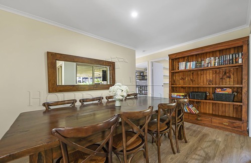 Oxenford Apartment | Family Home with Pool Close to Theme Parks