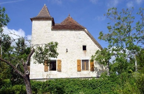 Lauzes House | Family house on two dovecotes