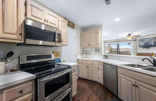 Kaiser House | Family Lakefront Oasis - Picture Perfect Retreat