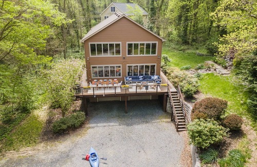St. Leonard House | Family Luxury: 5BR, GameRm, MovieRm, Kayaks, PingPong, Fire Pit, Beach