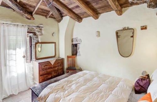 Roccafluvione House | Family Mill Stay with BBQ