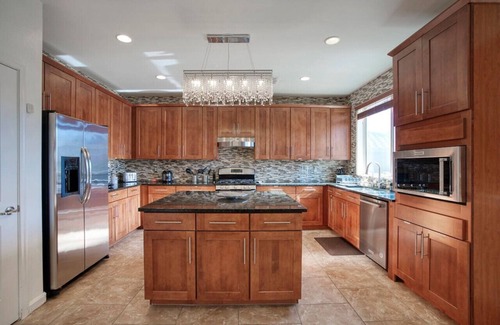 Stetson Valley House | Family Oasis: Movie Theater-Pool-Spa-Pool Table!