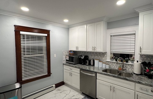 Manchester House | Family Oasis