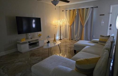 Citrus Park Apartment | Family Oasis w Pool, Near Beaches and Parks
