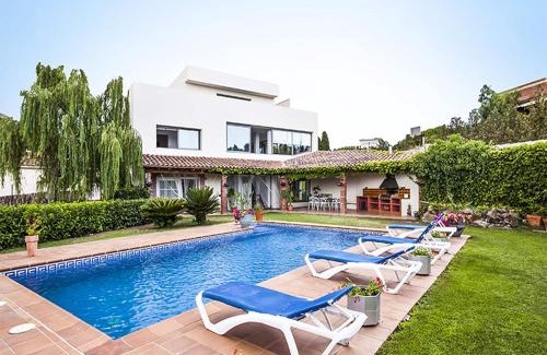Garriguella Villa | Family Oasis w Private Pool, cleaning included