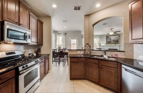 Keller House | Family Own/Opp 4/4 Quiet Street Keller ISD