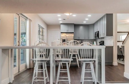 Country Place House | Family Paradise Getaway - N. Tampa - Sleeps 12!