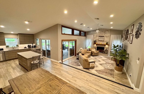Ozona House | Family Paradise: Salt Pool, Hot Tub & Nature Views!