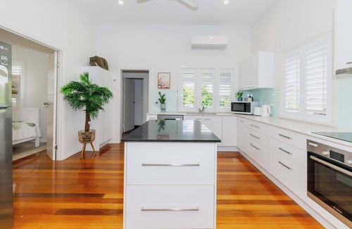 West End House | Family Paradise Summa
