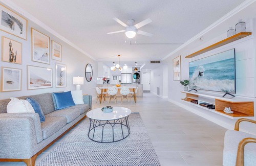Satellite Beach Condo | Family & Pet-Friendly Oceanfront Retreat – Steps to the beach & Pool 🏝️🐾