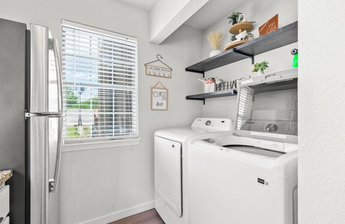 Branson West Condo | Family/Pet Friendly Walk-in Branson Condo by SDC with Pool