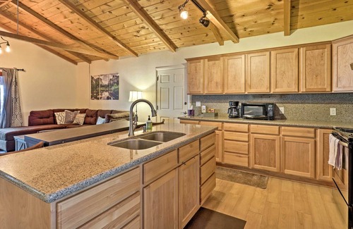 Groom Creek Cabin | Family Prescott Sanctuary w/ Games, Yard & Sunroom