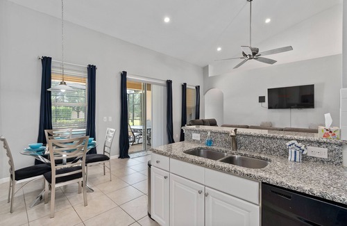 Briargrove House | FAMILY Resort Home Near Disney & Universal - Private SW Facing Pool + Game Room