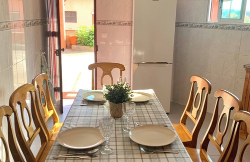 Santa Marinha Villa | Family Retreat: 5 min to D. Luis I Bridge & Metro