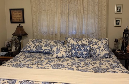 Sparta Other | Family retreat! Comfortable Country Farmhouse 5 minutes south of Sparta.