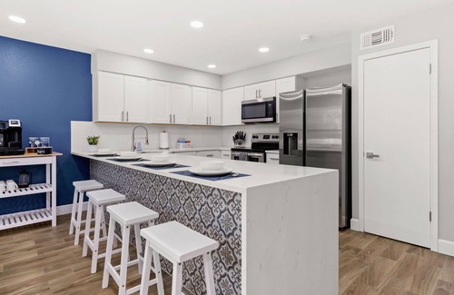 San Antonio House | Family Retreat: Explore, Play & Dine! Book Now!
