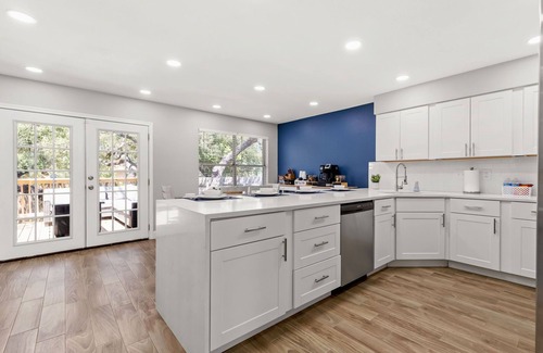 San Antonio House | Family Retreat: Explore, Play & Dine! Book Now!