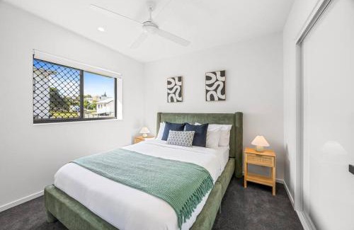 Mount Gravatt East Apartment | Family Retreat - Free Secure Car Park, Garden City Westfield Shopping, Restaurants