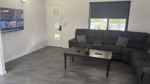 Ningi House | Family retreat in Ningi Pet friendly