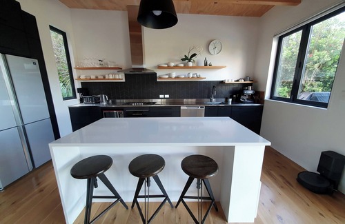 Stanmore Bay House | Family Retreat on the Coast