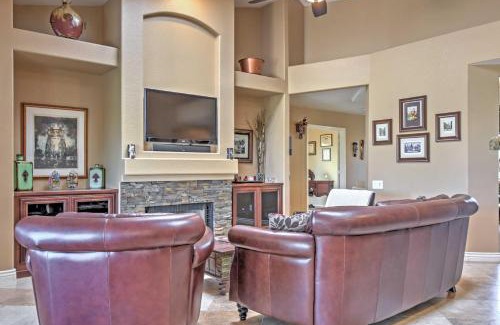 Arrowhead Ranch House | Family Retreat with Putting Green about 6 Mi to Peoria!
