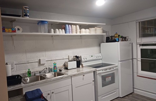 Richfield Apartment | family reunion HQ. 8 beds 2 bathrooms and a hot tub!