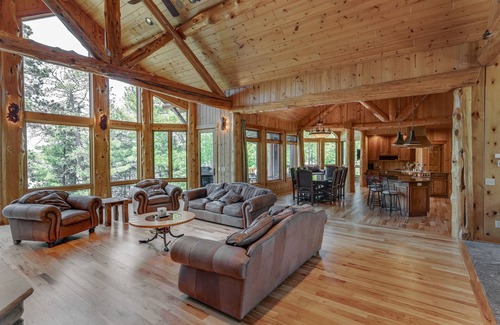 Longville Cabin | Family reunions at a large log cabin, lodge, family reunions, lake front