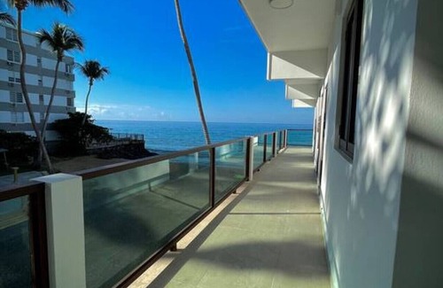 Stella Apartment | Family Room at Corcega Beachfront Suites