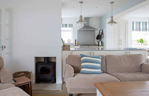 East Wittering House | Family Seaside Retreat/5 min to Beach
