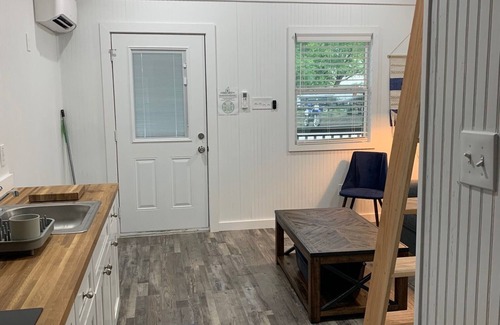 Honey Grove Cabin | Family Size Cabin 603