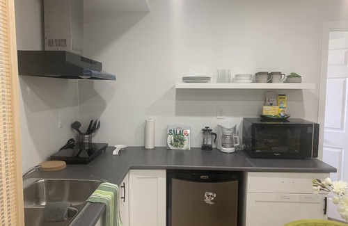 Fort Gary Apartment | Family size cozy basement apartment minutes away from popular attractions