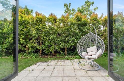 Milford Villa | Family Spacious Takapuna Home Parking Netflix