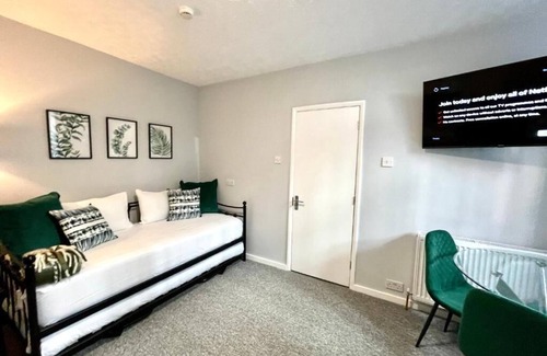 Kemptown Apartment | Family Studio Ensuite