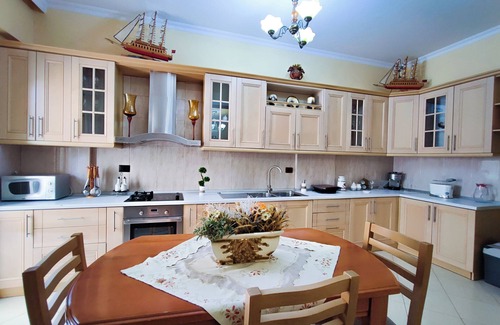 Vlore Villa | Family Suite