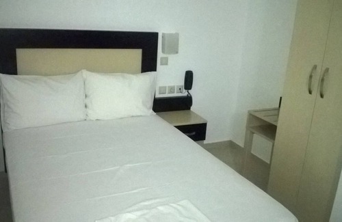 Kamena Vourla Condo | FAMILY SUITE IN A HOTEL 3Sterne