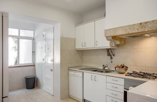 Sao Joao de Deus Apartment | Family Tailor Made Flat in Areeiro