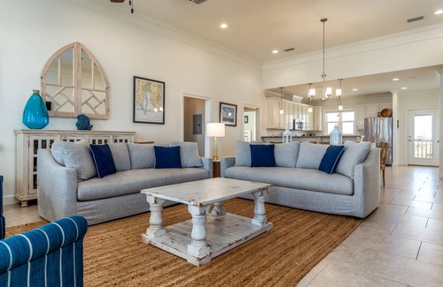 Dauphin Island House | Family Tides | Thanksgiving Opening. Heated Pool