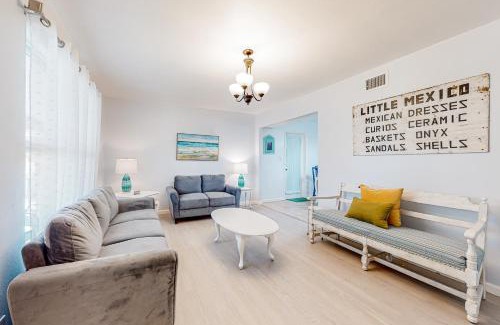 Port Isabel House | Family Tides