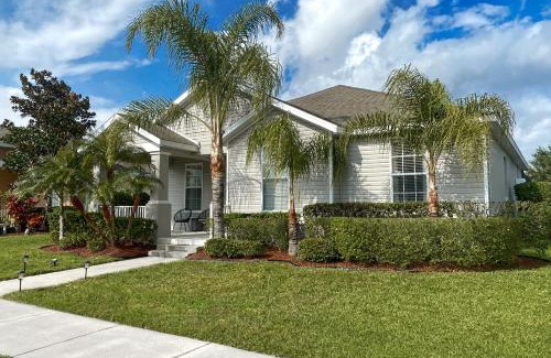 Trafalgar Village Villa | Family Vacation House at Resort