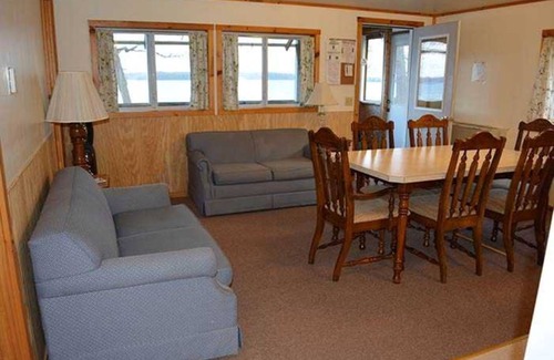Brier Hill Cabin | Family vacation on Black Lake with a private beach!