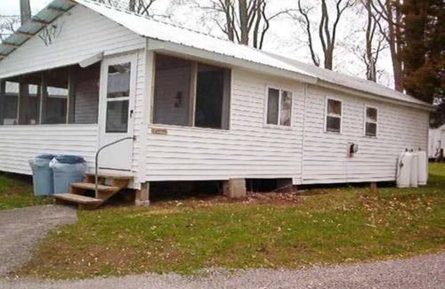 Brier Hill Cabin | Family vacation on Black Lake with a private beach!
